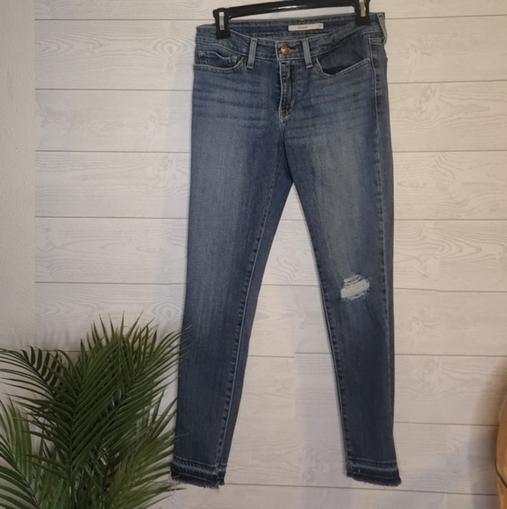 711 LEVI'S RIPPED SKINNY JEANS